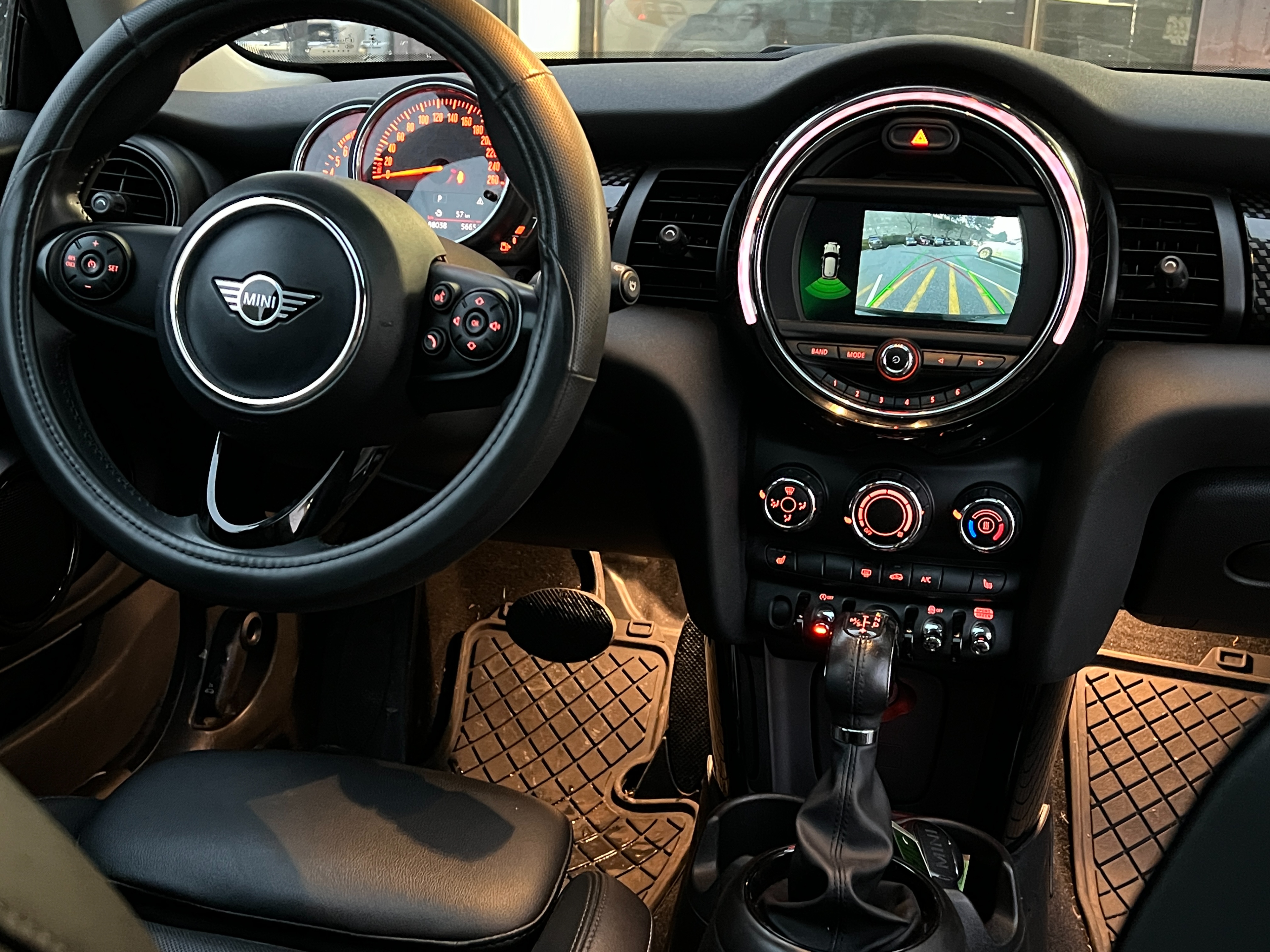 2019 Mini Cooper s - Image 13